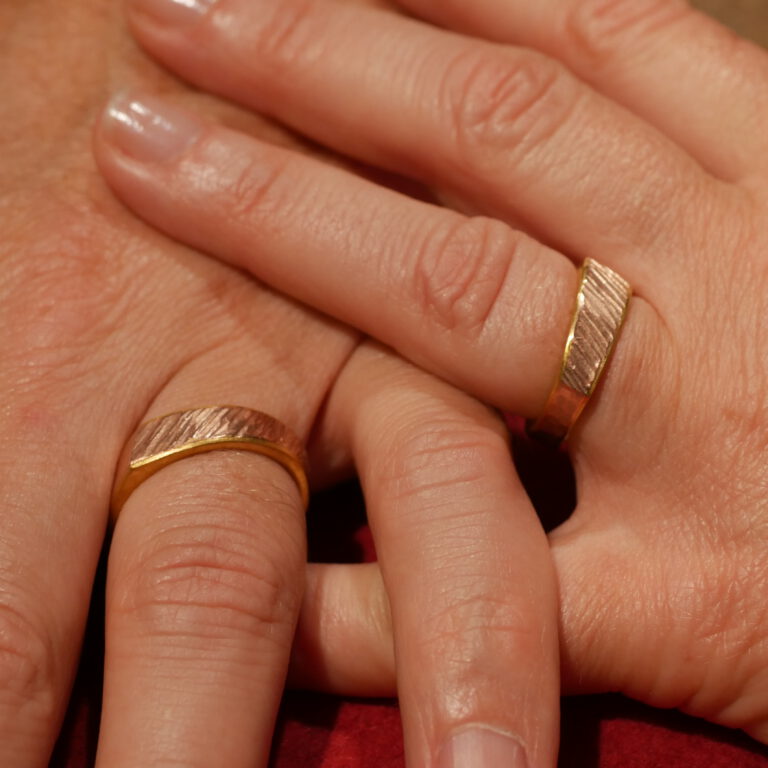 Corintium Ringe mit Feingold